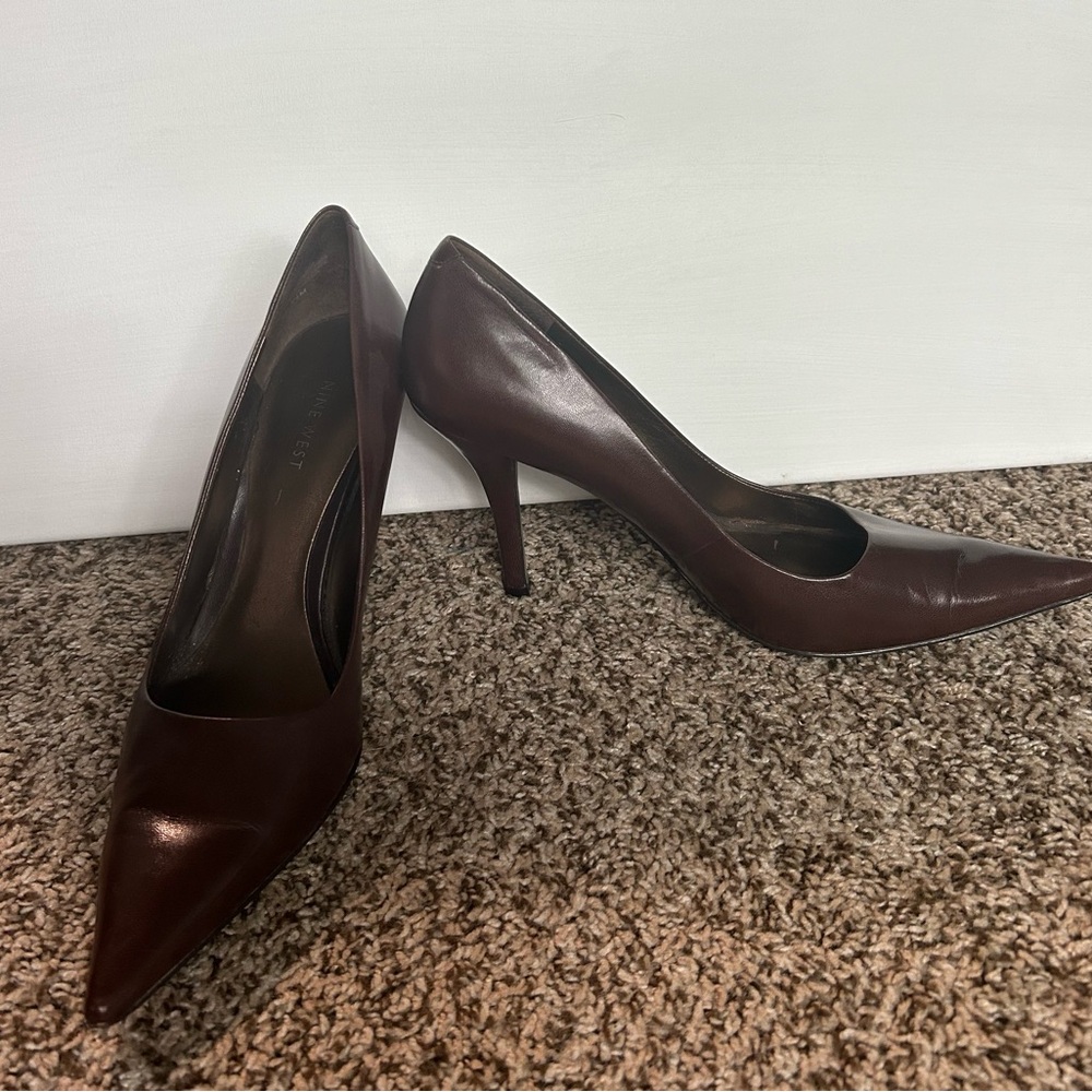 Nine West brown stiletto. Never worn.